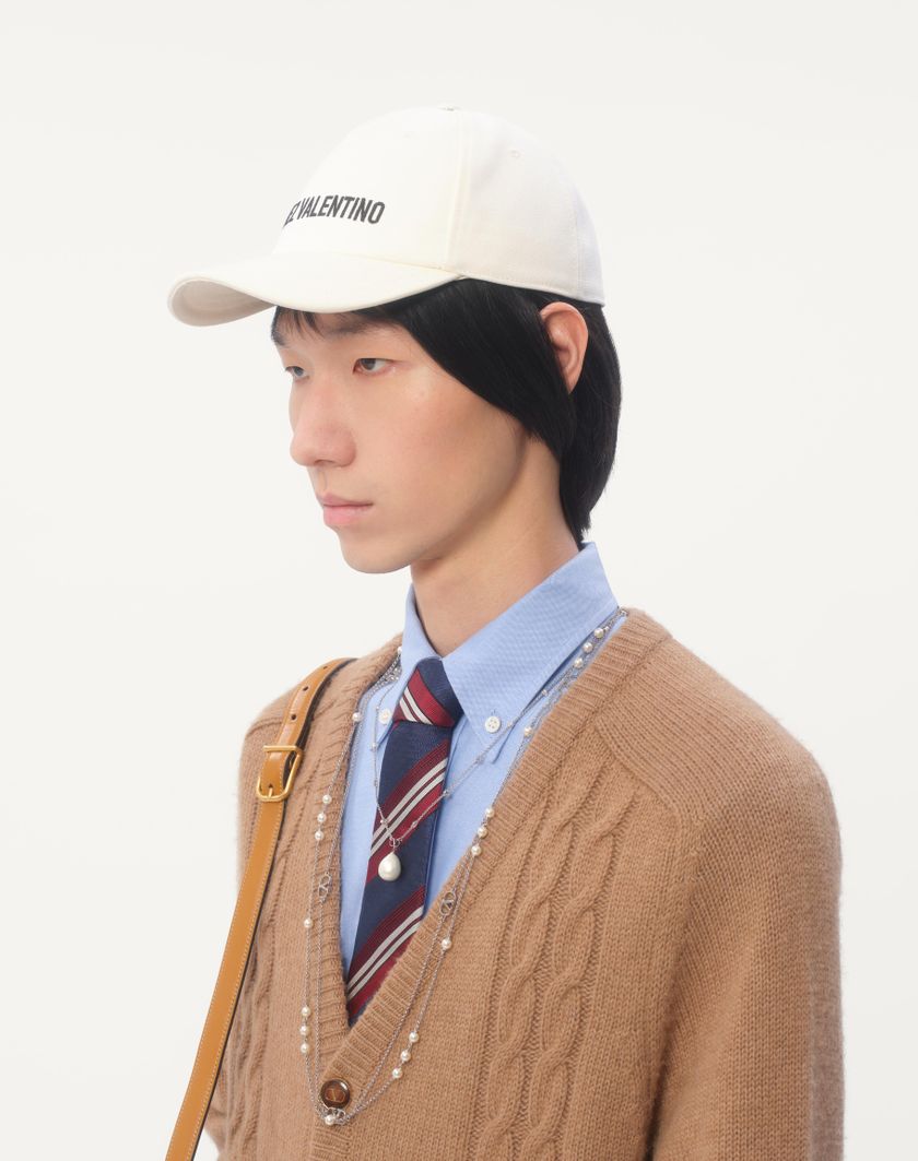 Valentino Handbags Baseball Cap Chez Valentino In Cotone Con Ricamo Per Uomo In Nero/avorio | Valentino IT