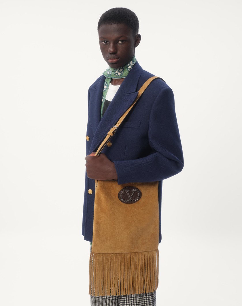 Valentino Handbags Borsa A Spalla Valentino Garavani Nellcôte In Suede Con Frange Per Uomo In Havana Beige/fondant | Valentino IT