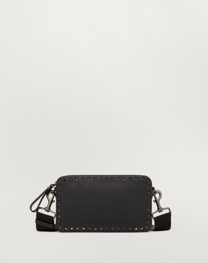 Valentino Handbags Borsa A Tracolla Rockstud In Vitello Granato per Uomo in Nero | Valentino IT