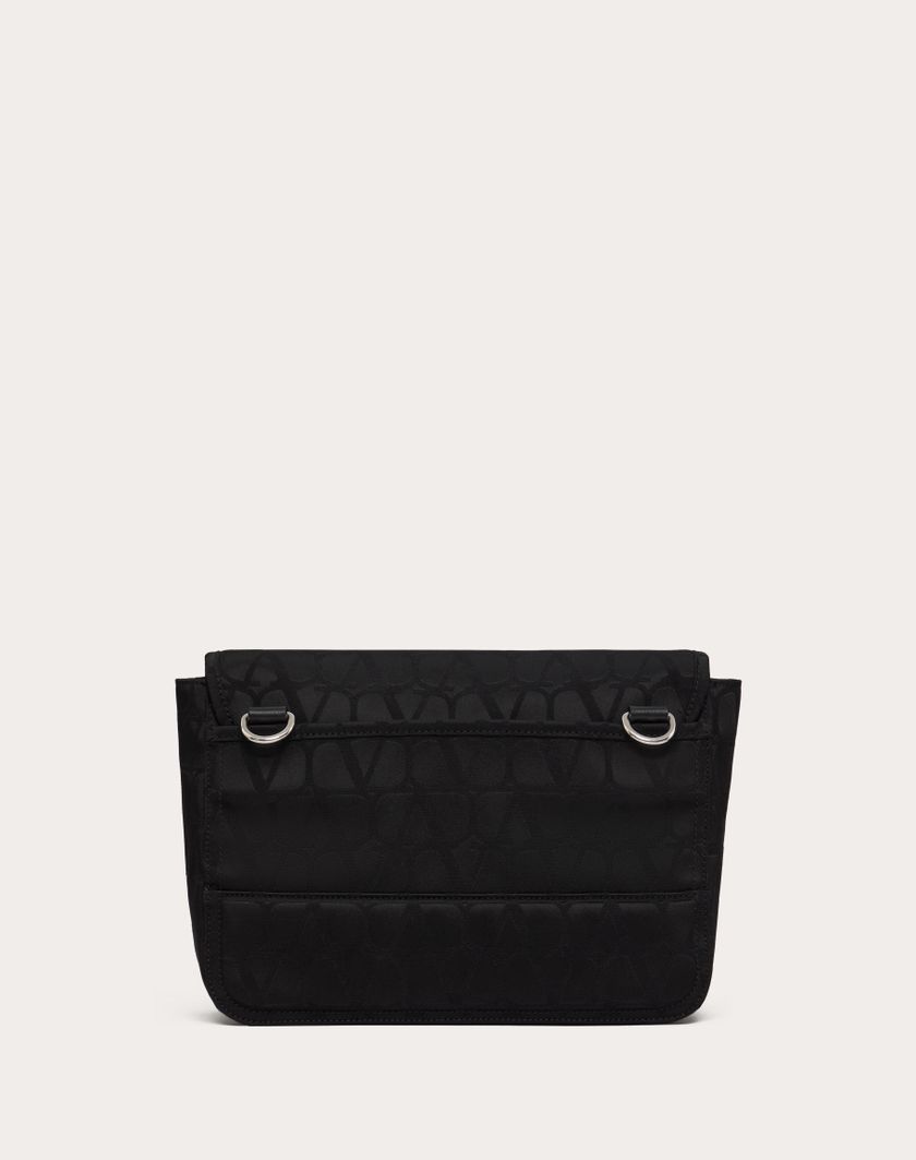 Valentino Handbags Borsa A Tracolla Toile Iconographe In Tessuto Tecnico Con Dettagli In Pelle Per Uomo In Nero | Valentino IT