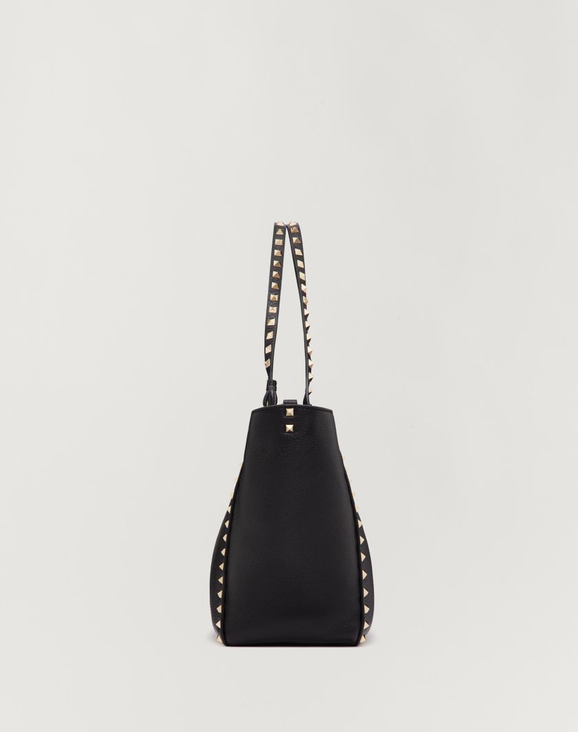 Valentino Handbags Borsa Media Rockstud In Vitello Granato Per Donna In Nero | Valentino IT