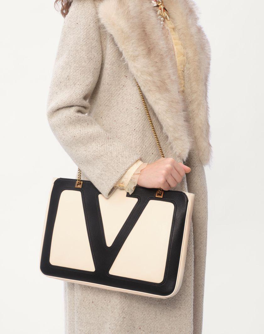 Valentino Handbags Borsa Shopping Media Valentino Garavani Viva Superstar In Nappa Per Donna In Avorio/nero | Valentino IT