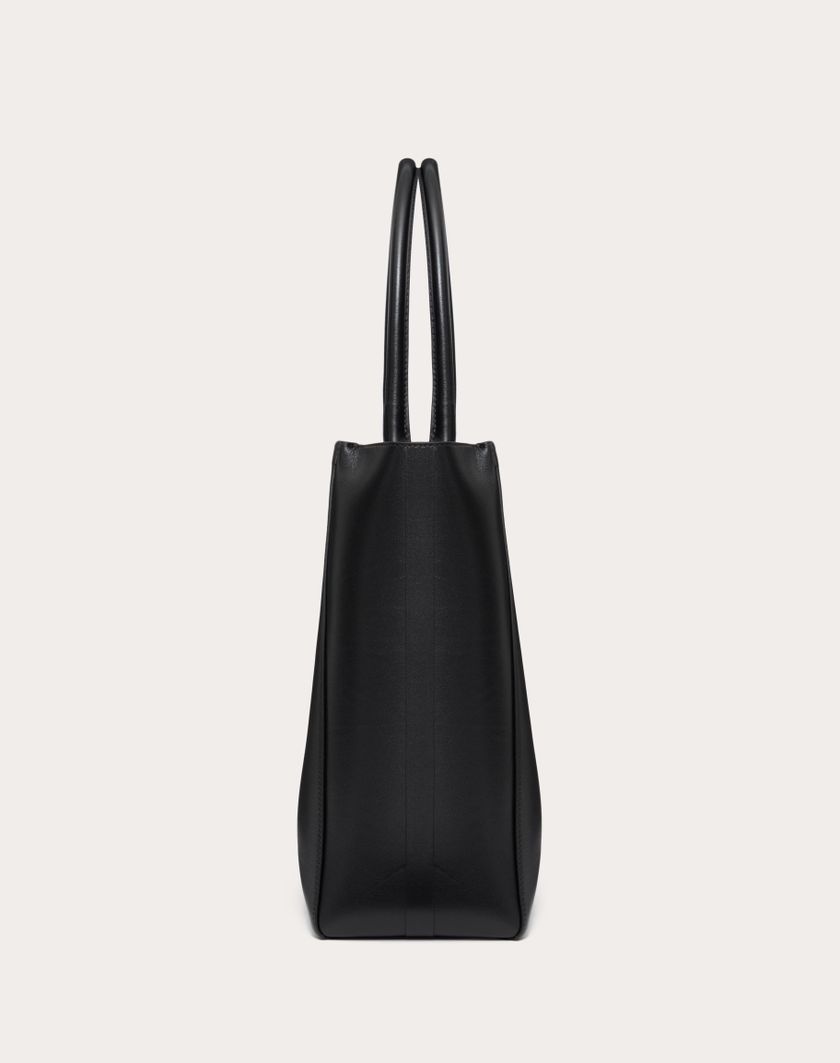 Valentino Handbags Borsa Shopping Media Vlogo Locker In Pelle Per Uomo In Nero | Valentino IT