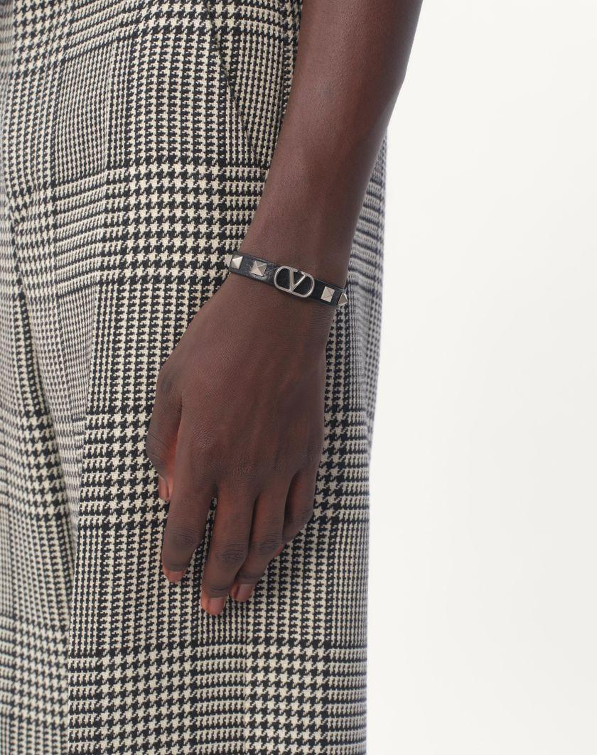 Valentino Handbags Bracciale Vlogo Signature In Vitello Granato Per Uomo In Nero | Valentino IT