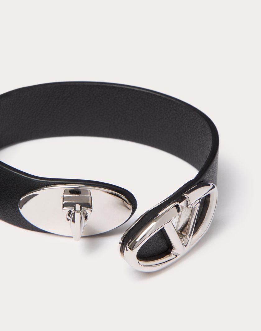 Valentino Handbags Bracciale Vlogo The Bold Edition Valentino Garavani In Pelle E Metallo Per Uomo In Nero | Valentino IT