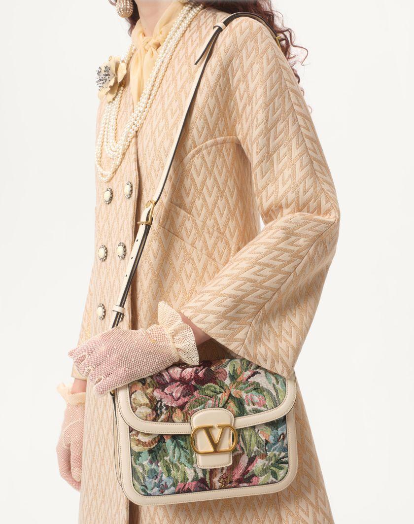 Valentino Handbags Cappotto In Lurex Jacquard Toute La V Per Donna In Betulla/oro | Valentino IT