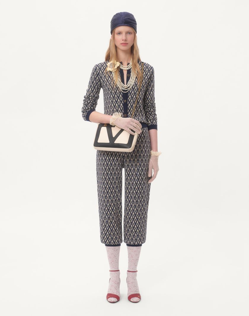 Valentino Handbags Cardigan In Lana Jacquard Toute La V Per Donna In Crema/navy | Valentino IT