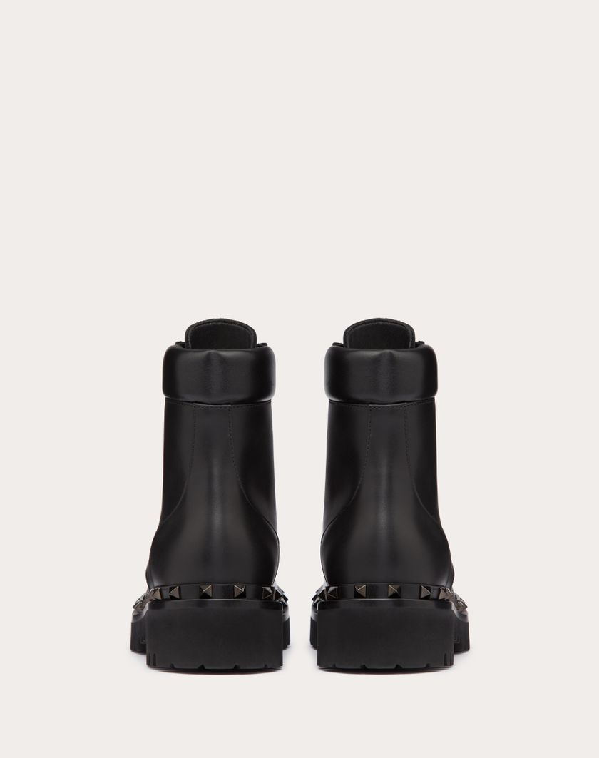 Valentino Handbags Combat Boot Rockstud In Vitello E Borchie In Tono 50mm Per Donna In Nero | Valentino IT