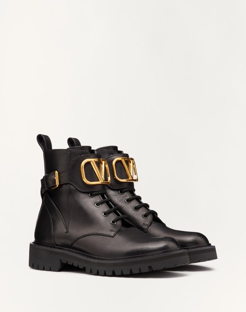 Valentino Handbags Combat Boot Vlogo Signature In Vitello 35mm Per Donna In Nero | Valentino IT