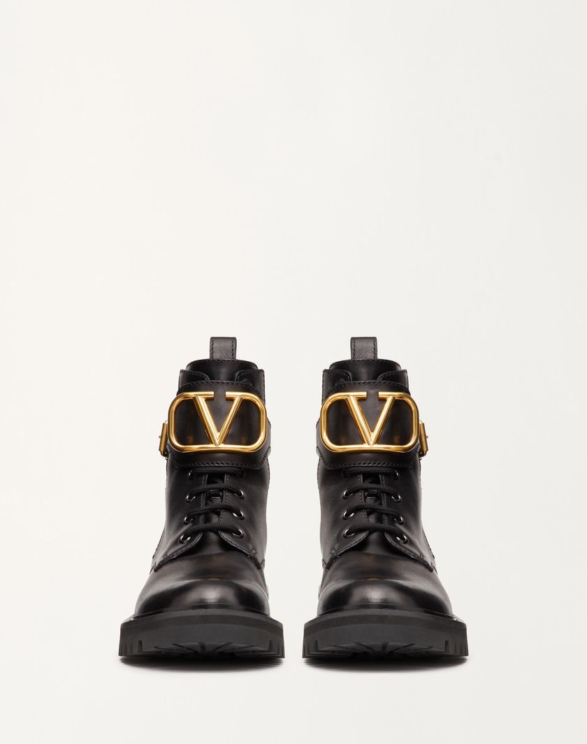 Valentino Handbags Combat Boot Vlogo Signature In Vitello 35mm Per Donna In Nero | Valentino IT