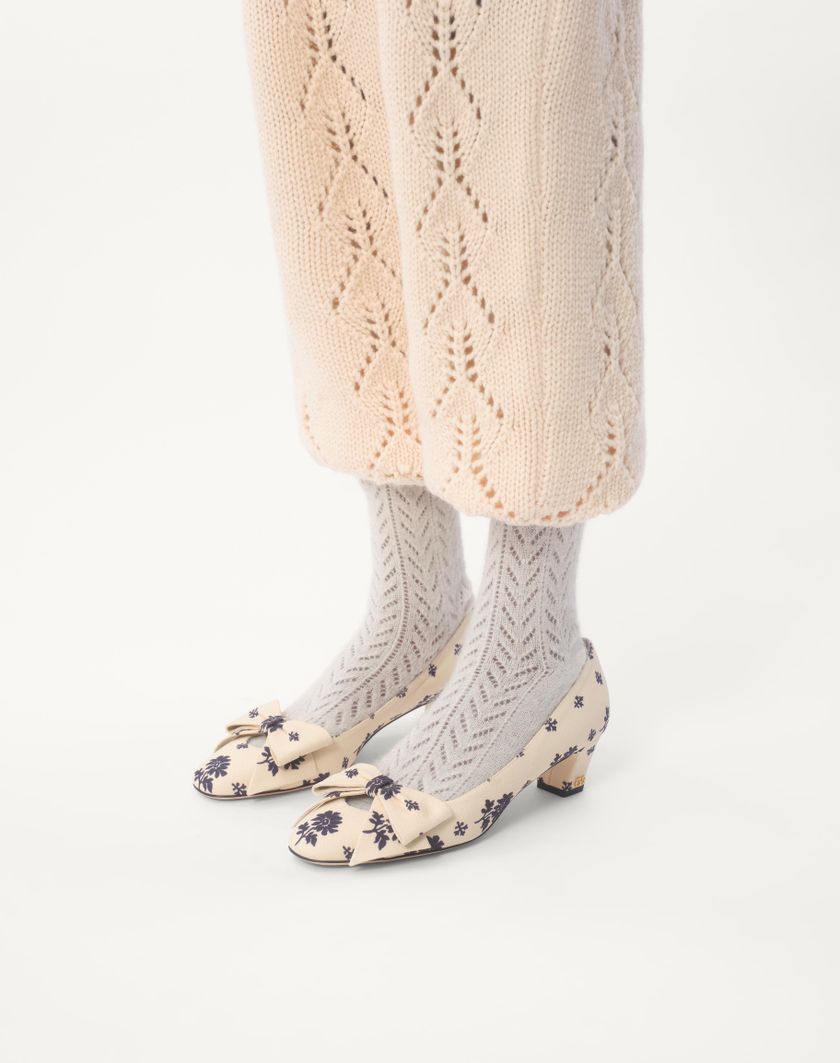 Valentino Handbags Décolleté Bowow In Tessuto Papier Floral 45mm Per Donna In Avorio/blu | Valentino IT