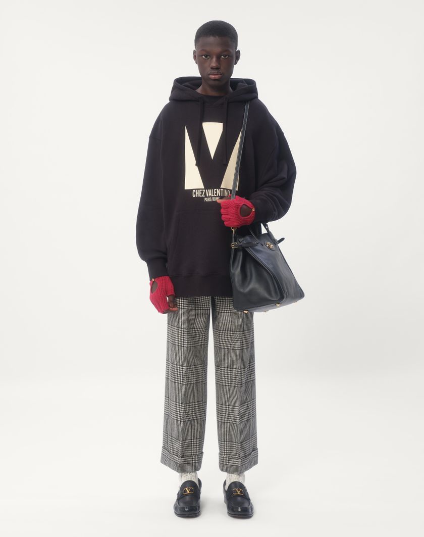 Valentino Handbags Felpa In Cotone Con Cappuccio E Stampa Chez Valentino Per Uomo In Avorio | Valentino IT