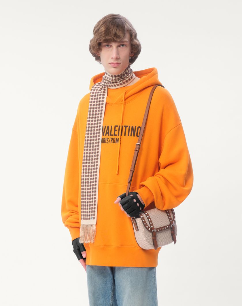 Valentino Handbags Felpa In Cotone Con Cappuccio E Stampa Chez Valentino Per Uomo In Arancione | Valentino IT