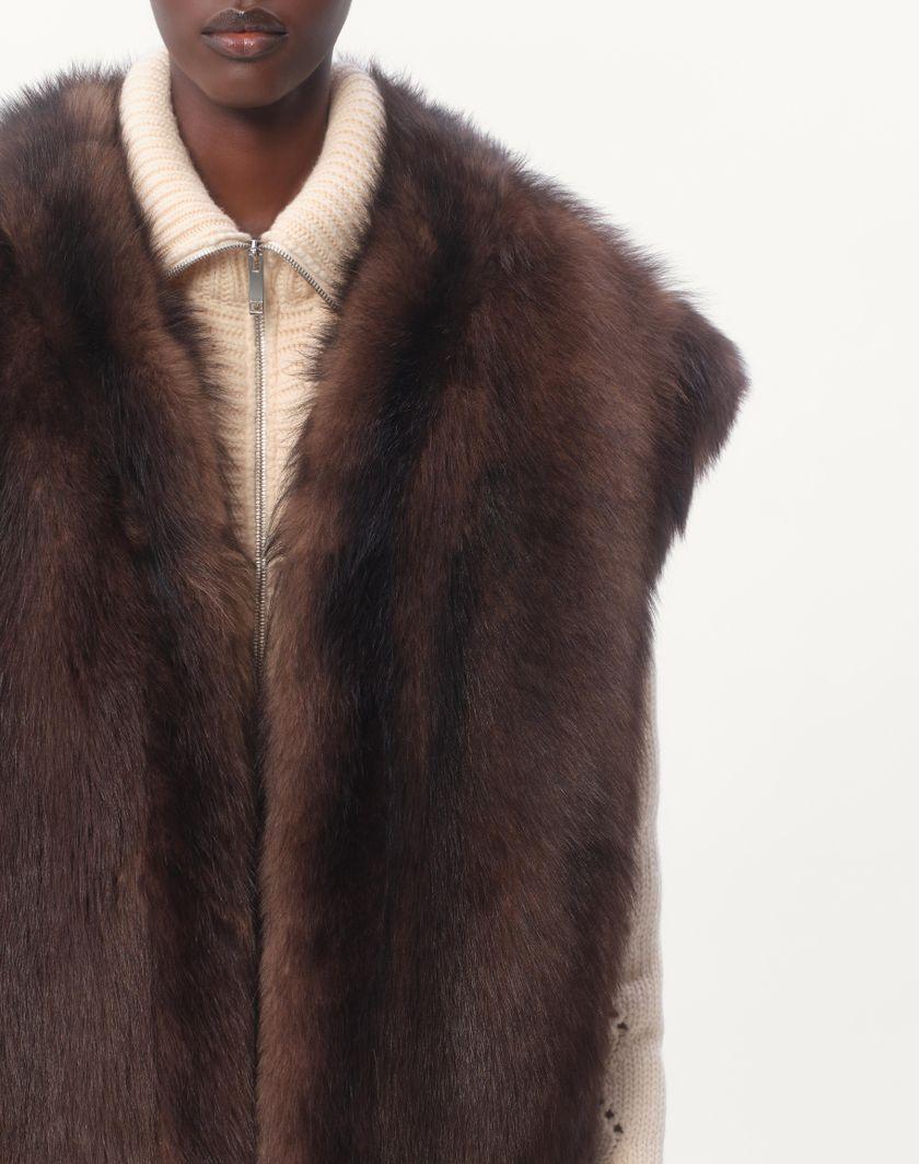 Valentino Handbags Gilet In Shearling Per Donna In Marrone | Valentino IT