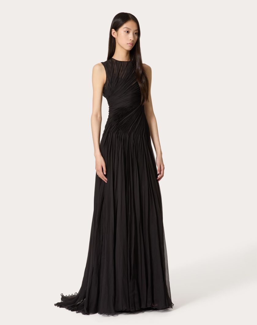 Valentino Handbags Gown In Chiffon Per Donna In Nero | Valentino IT