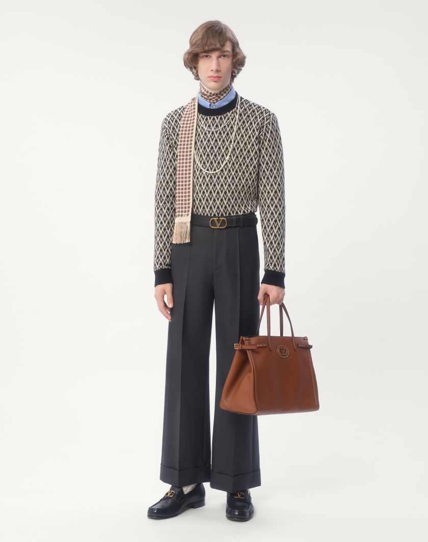 Valentino Handbags Maglione Girocollo In Lana Con Motivo Jacquard Toute La V Per Uomo In Nero/crema | Valentino IT