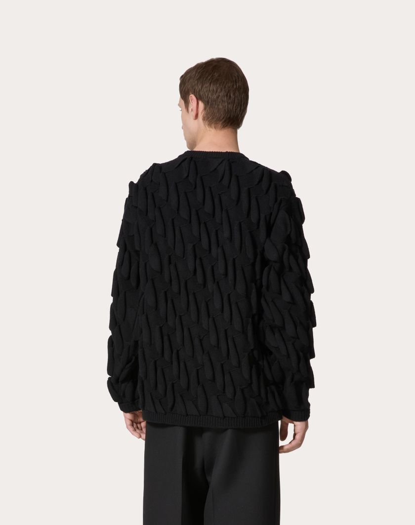 Valentino Handbags Maglione Girocollo In Lana Con Ricami Onde All Over Per Uomo In Nero | Valentino IT