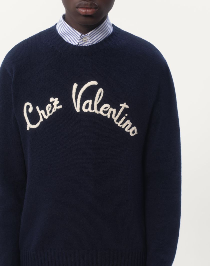 Valentino Handbags Maglione Girocollo In Lana Con Ricamo Chez Valentino Per Uomo In Indaco | Valentino IT
