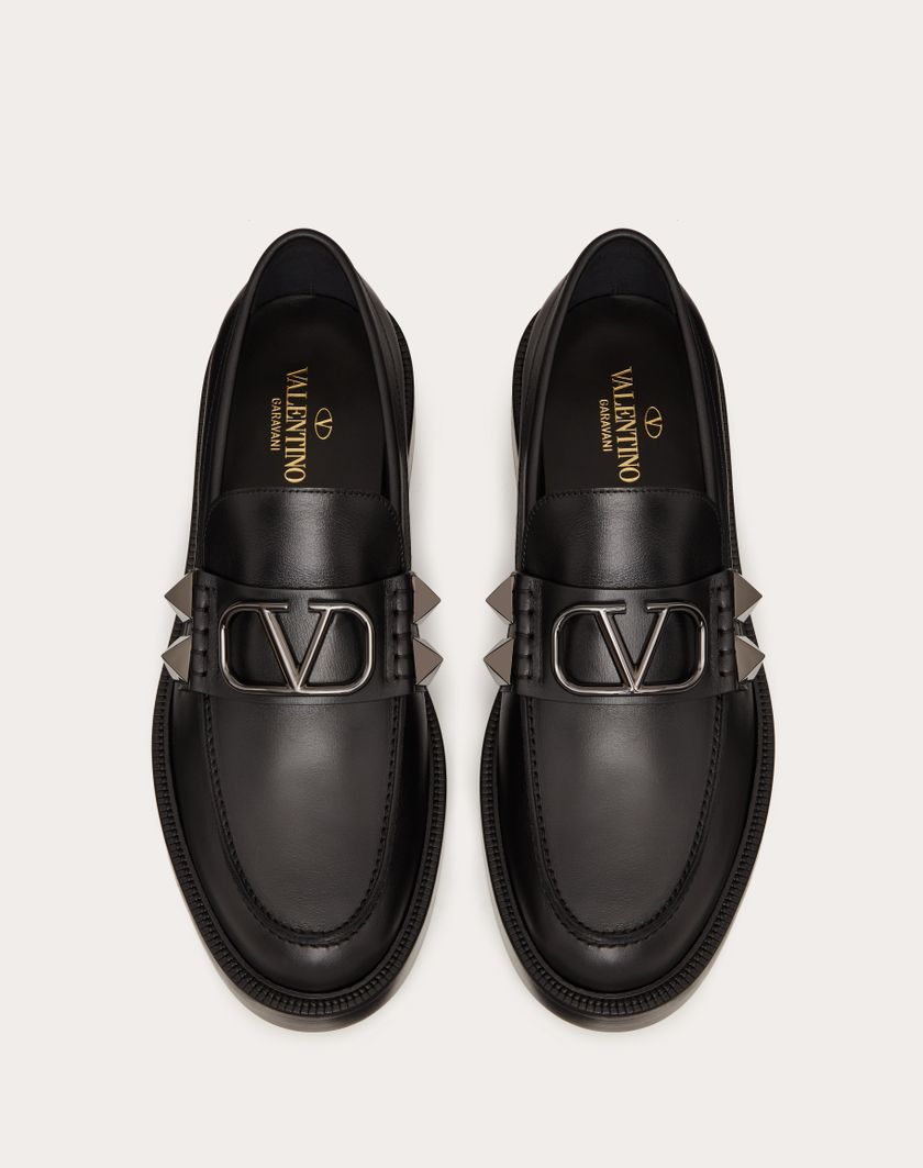 Valentino Handbags Mocassino Stud Sign In Vitello Per Uomo In Nero | Valentino IT