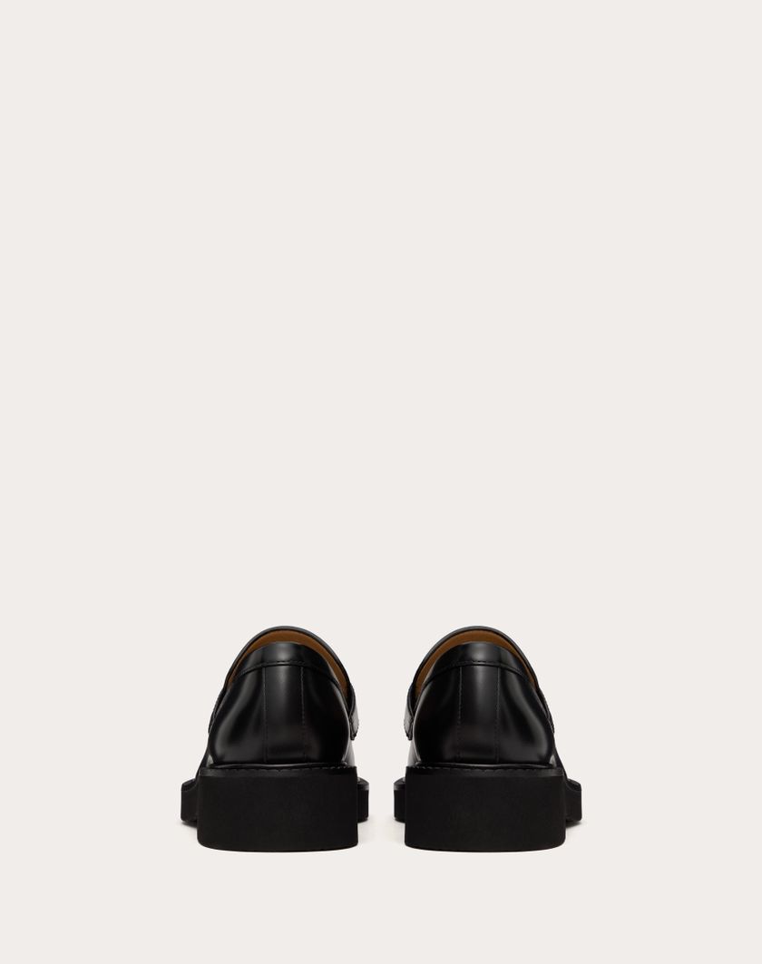 Valentino Handbags Mocassino Vlogo Locker In Vitello 40mm Per Donna In Nero | Valentino IT