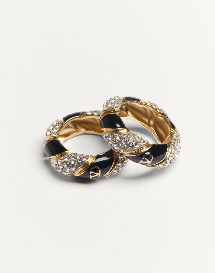 Valentino Handbags Orecchini Valentino Garavani Pas Plus In Metallo Smalto Perla E Cristalli Swarovski® Per Uomo In Oro/nero/crystal | Valentino IT