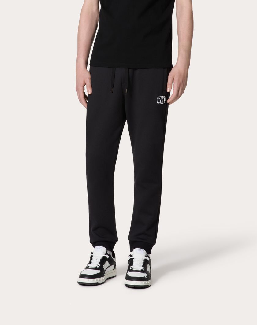 Valentino Handbags Pantalone Da Jogging In Cotone Tecnico Con Patch Vlogo Signature Per Uomo In Nero | Valentino IT