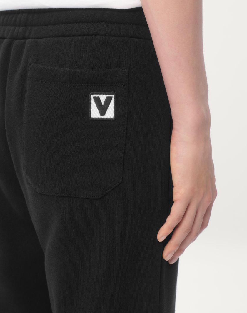 Valentino Handbags Pantaloni Da Jogging In Cotone Con Patch Chez Valentino Per Uomo In Nero | Valentino IT