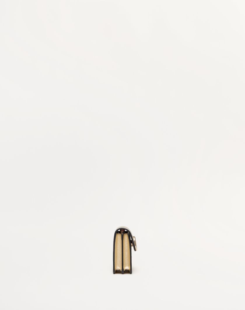 Valentino Handbags Portafoglio Con Catena Vlogo Signature In Vitello Granato Metallizzato Per Donna In Platino | Valentino IT