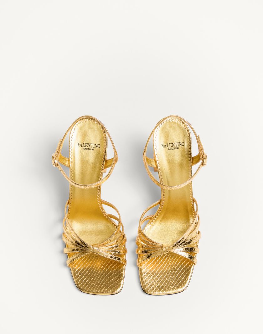 Valentino Handbags Sandalo Preshoes In Ayers Laminato Con Cristalli 90mm Per Donna In Oro/crystal | Valentino IT