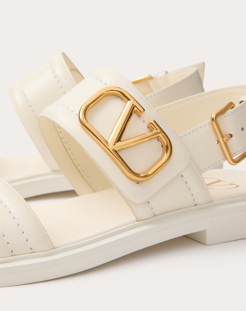 Valentino Handbags Sandalo Vlogo Signature In Vitello Per Donna In Nero | Valentino IT