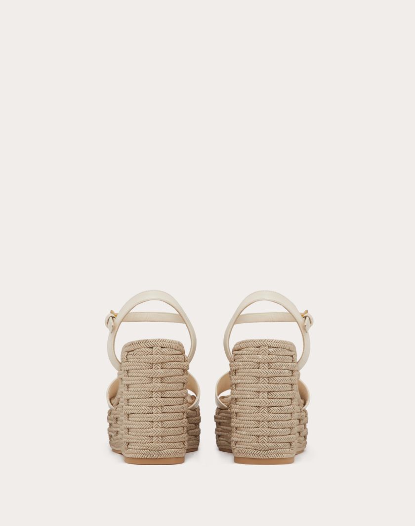 Valentino Handbags Sandalo Zeppa Vlogo Cut-out In Vitello 110mm Per Donna In Avorio/antique Brass | Valentino IT