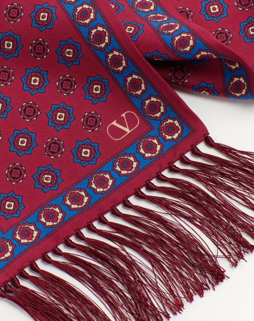 Valentino Handbags Scarf Bandeaux Chamber In Seta Con Frange Per Uomo In Rosso/bluette/crema/avorio | Valentino IT