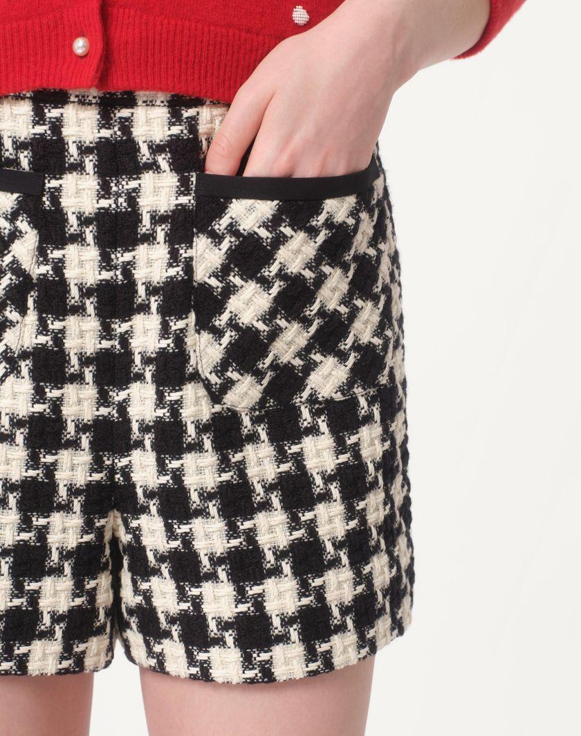 Valentino Handbags Shorts In Damier Light Tweed Per Donna In Avorio/nero | Valentino IT