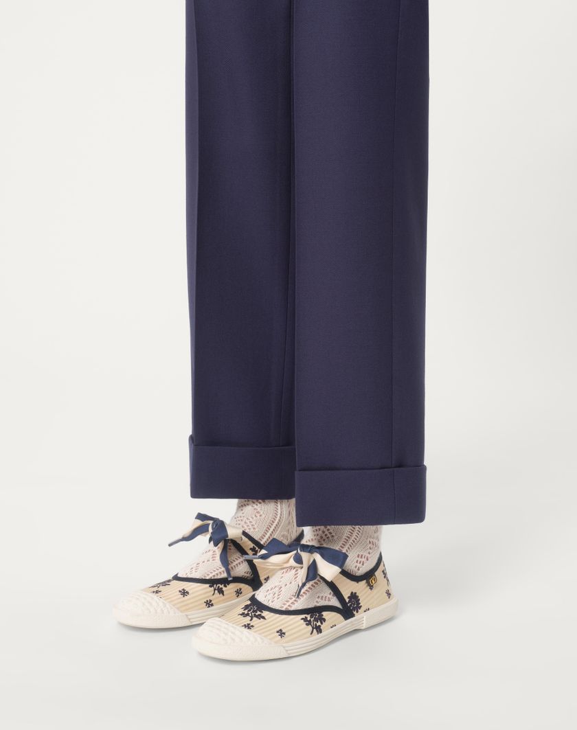 Valentino Handbags Sneaker Ballerina Bay By Bay In Tessuto Papier Floral Per Donna In Blu/avorio | Valentino IT