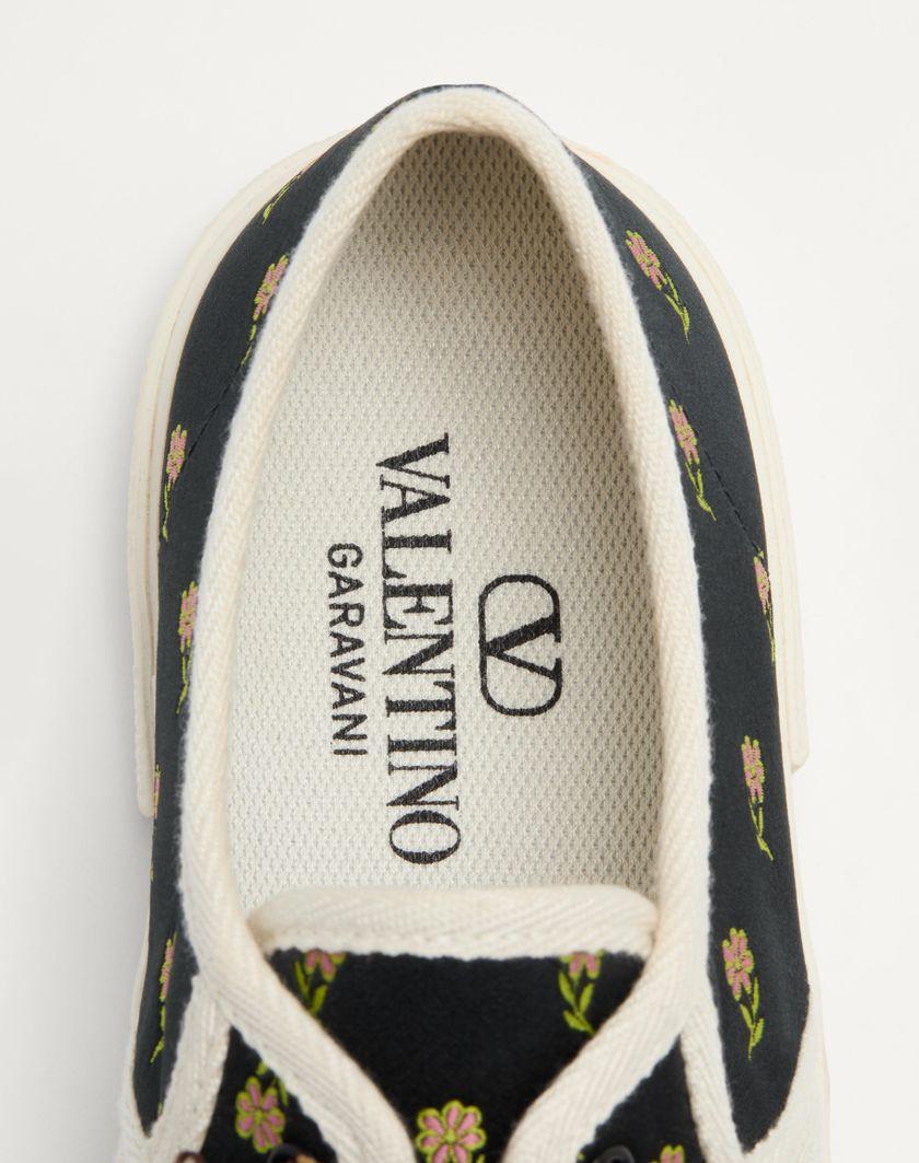 Valentino Handbags Sneaker Bay By Bay In Tessuto Papier Floral Per Donna In Multicolor | Valentino IT