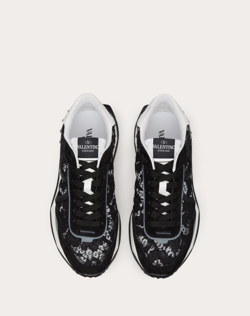 Valentino Handbags Sneaker Lacerunner In Pizzo E Mesh Per Donna In Nero/pastel Grey/stone | Valentino IT