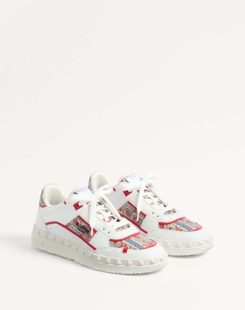 Valentino Handbags Sneaker Low Top Freedots In Vitello E Tessuto Voyage Imaginaire Per Uomo In Bianco/multicolor/corallo | Valentino IT