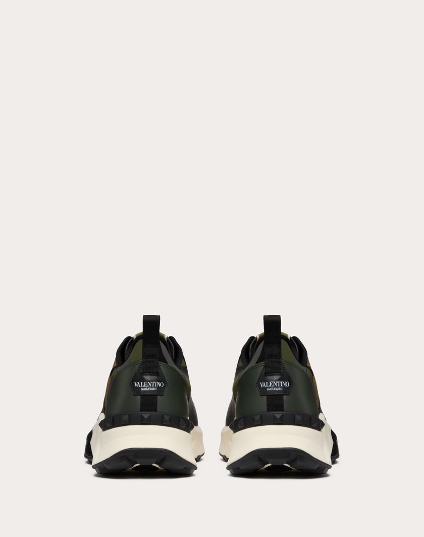 Valentino Handbags Sneaker Low Top True Act Camouflage In Tessuto Gommato Per Uomo In Nero/khaki/grigio Scuro | Valentino IT