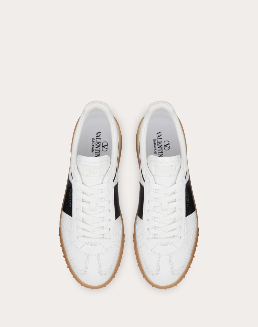 Valentino Handbags Sneaker Low Top Upvillage In Vitello Nappato Per Uomo In Bianco/ Nero/ambra | Valentino IT