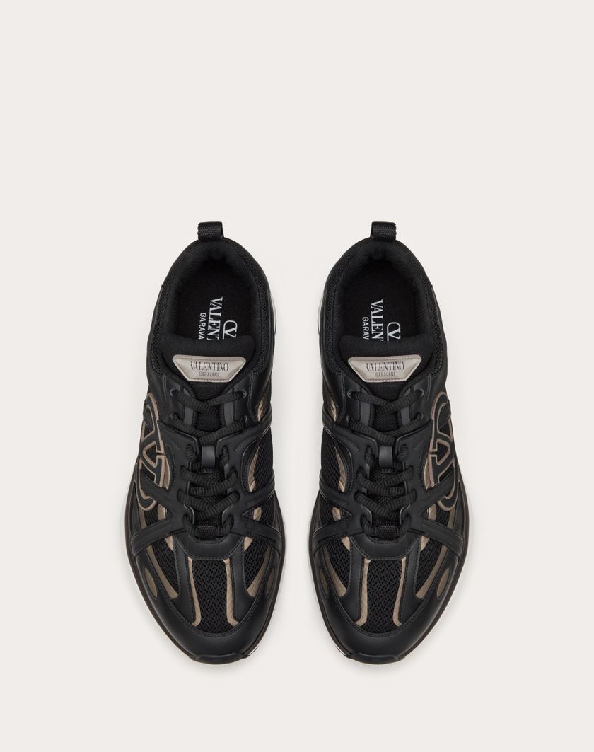 Valentino Handbags Sneaker Low Top Vlogo Easyjog In Vitello E Tessuto Per Uomo In New Chinos/nero | Valentino IT