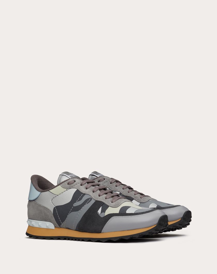 Valentino Handbags Sneaker Rockrunner Camouflage In Tessuto Nappato Per Uomo In Grigio/silver/nuage | Valentino IT