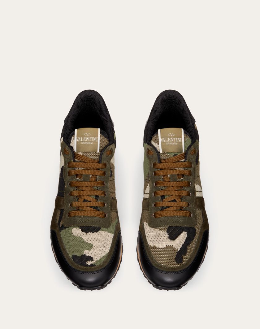 Valentino Handbags Sneaker Rockrunner Camouflage In Tessuto-rete Per Uomo In Nocciola/olive/nero | Valentino IT