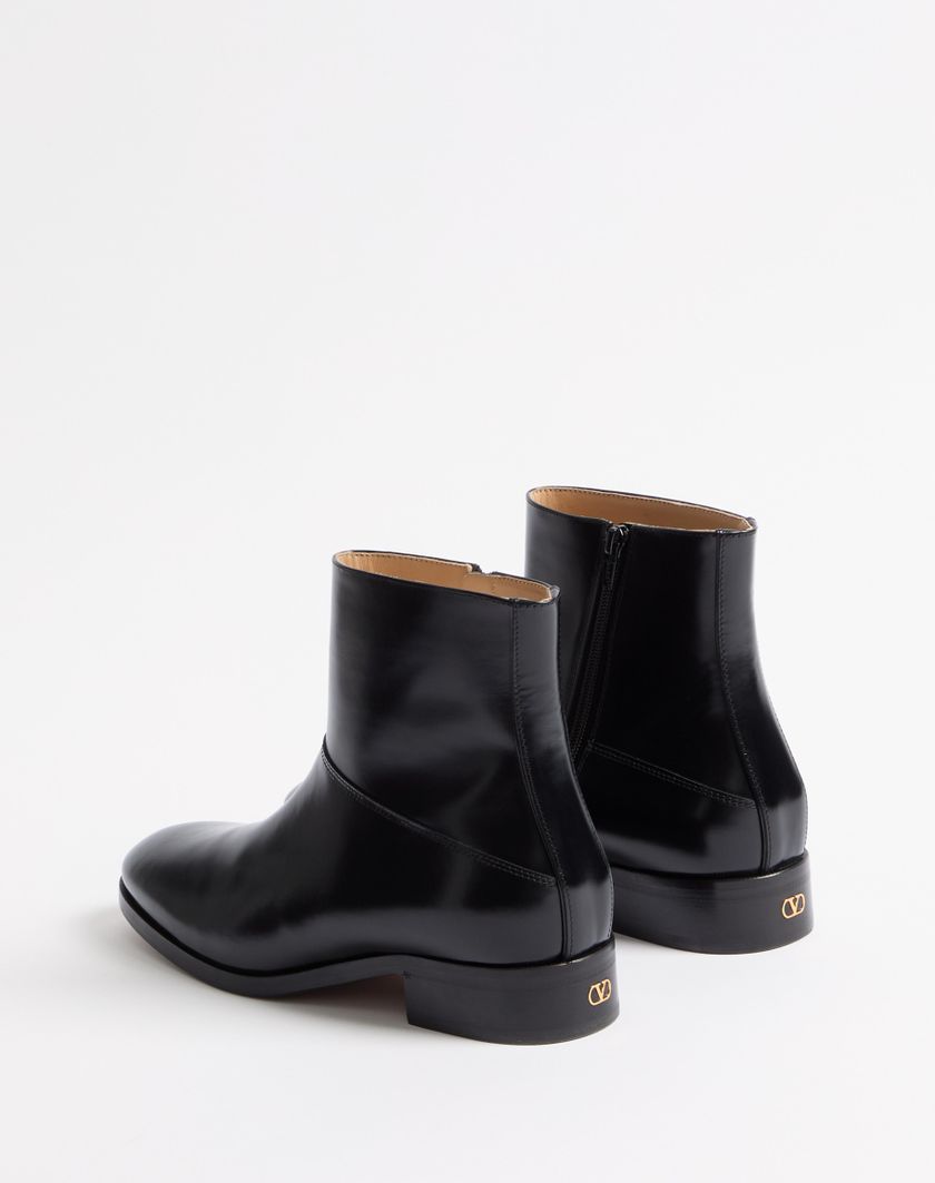 Valentino Handbags Stivaletto Pat In Vitello Per Uomo In Nero | Valentino IT