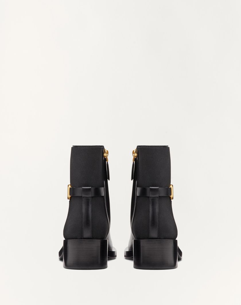 Valentino Handbags Stivaletto Vlogo Signature In Vitello 30mm Per Donna In Nero | Valentino IT