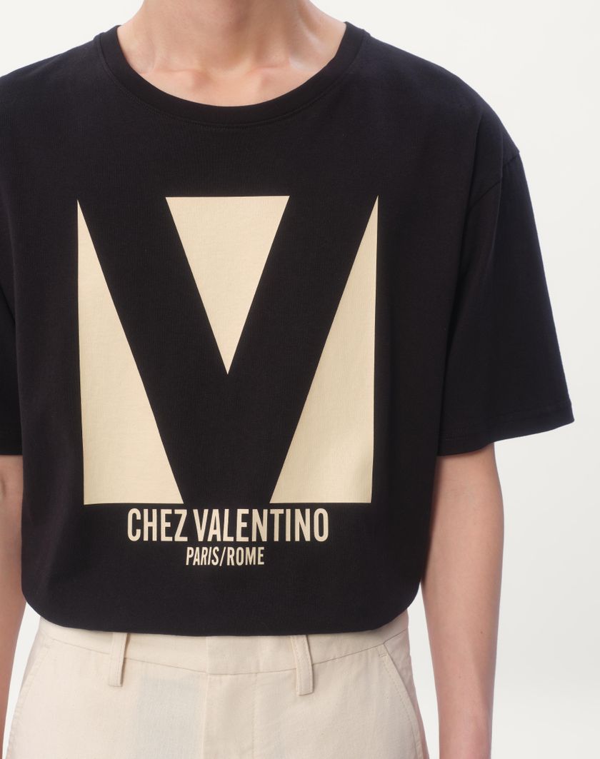 Valentino Handbags T-shirt In Cotone Con Stampa Chez Valentino Per Uomo In Rosso | Valentino IT