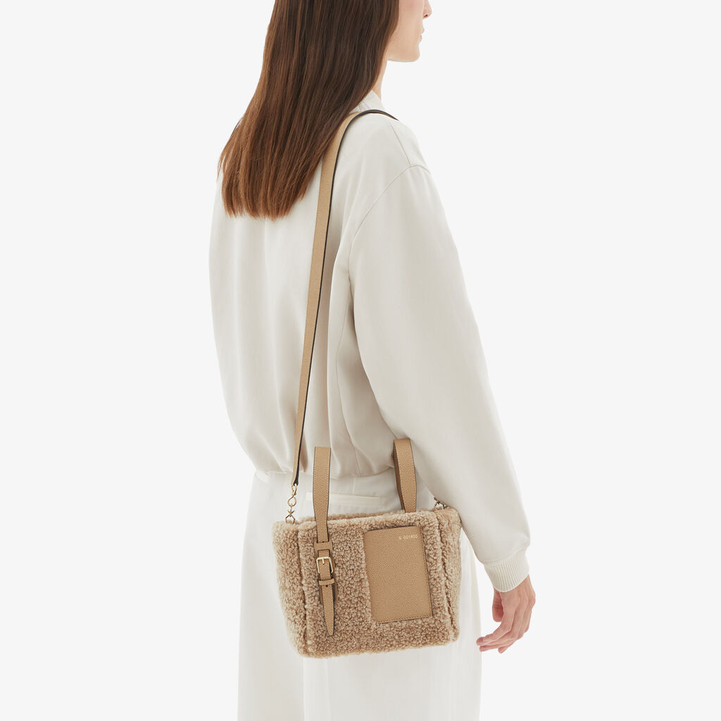 Valextra Borsa A Secchiello Da Donna In Shearling Beige | Valextra Soft