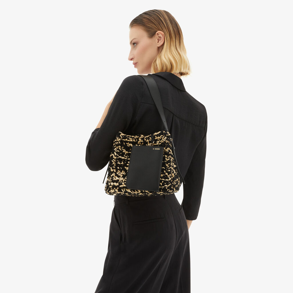 Valextra Borsa A Secchiello Donna Nera E Beige In Rafia E Cotone | Valextra