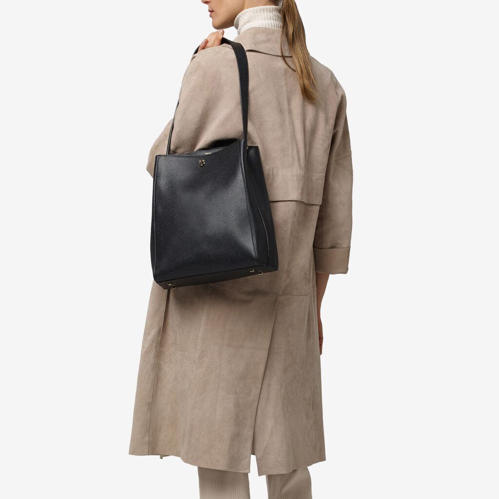 Valextra Borsa A Spalla Media In Pelle Nera | Valextra Brera