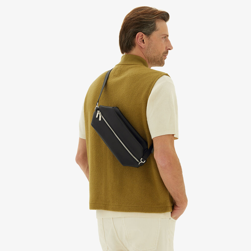 Valextra Borsa A Tracolla Da Donna Media In Pelle Nera | Valextra