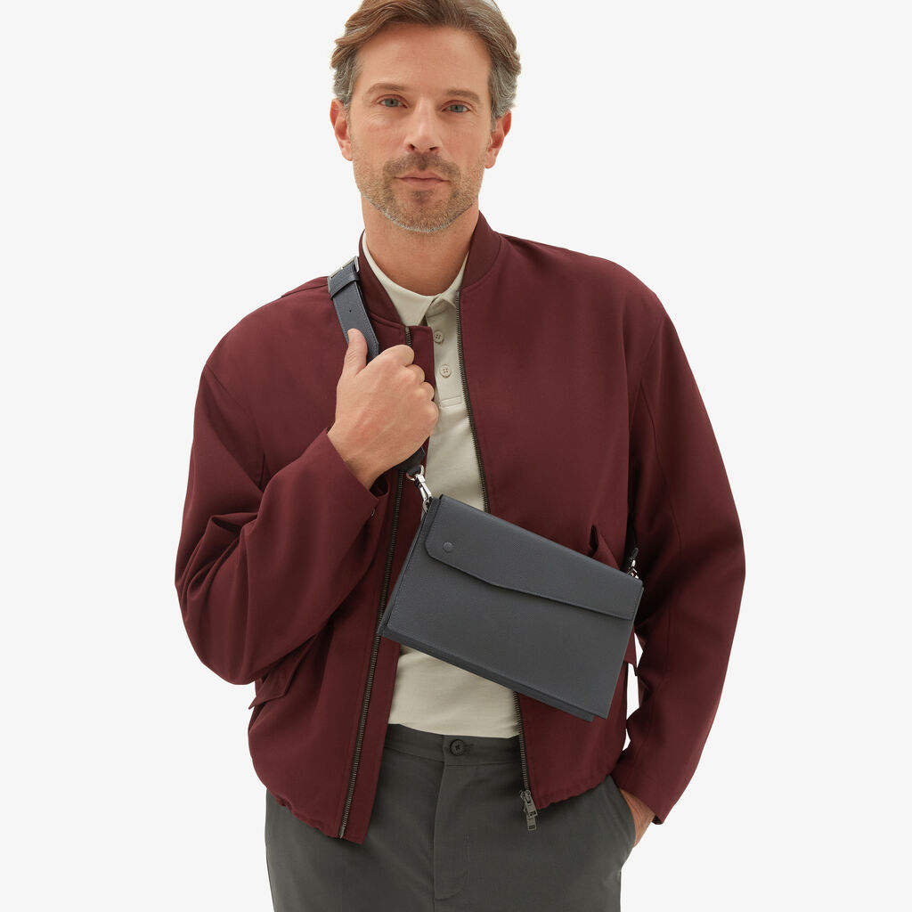 Valextra Borsa A Tracolla Da Uomo Mini In Pelle Grigia | Valextra Pocket
